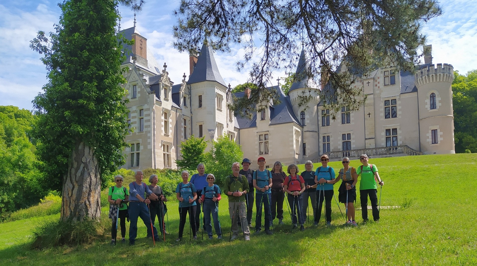 Notre groupe en contre-bas du château